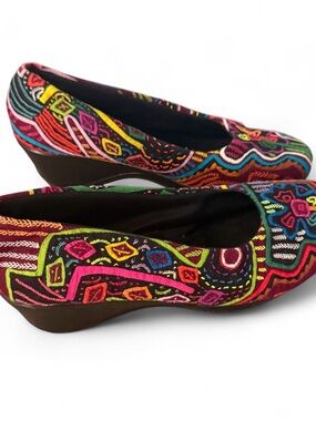 Mabacol International Embroidered Low Wedge Shoes Vibrant Boho Women’s 7.5 / 8